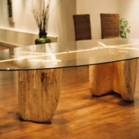 19. Table base with oval glass top in oak